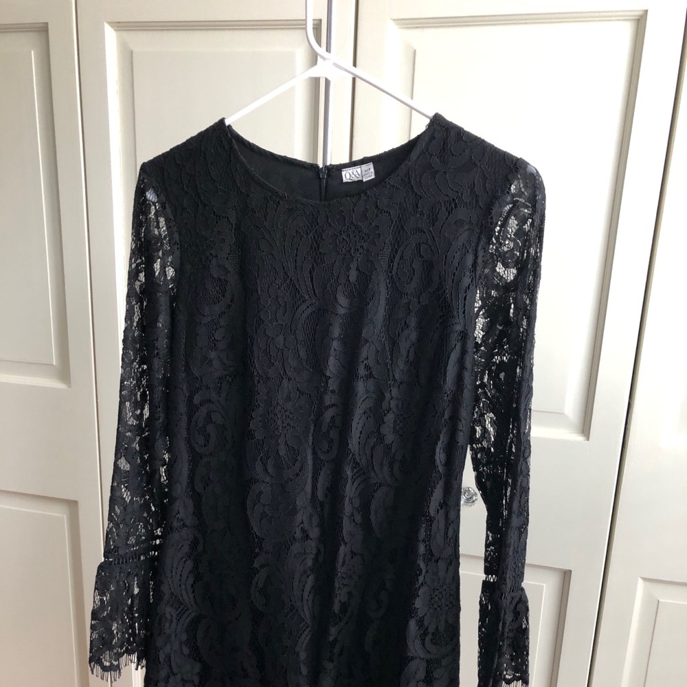 Beautiful black lace special occasion dres s
